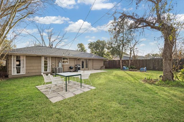 4710 De Milo Drive, Houston, TX 77092