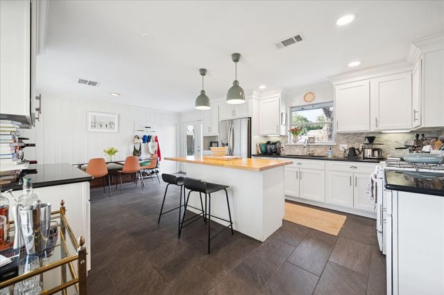 4710 De Milo Drive, Houston, TX 77092