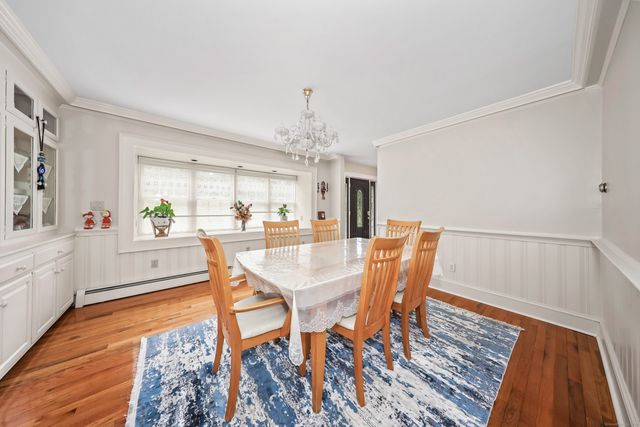 11 Ariel Road, Woodbridge, CT 06525