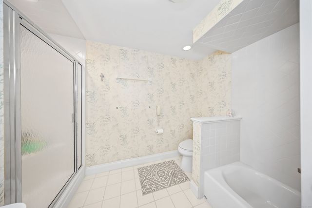 11 Ariel Road, Woodbridge, CT 06525
