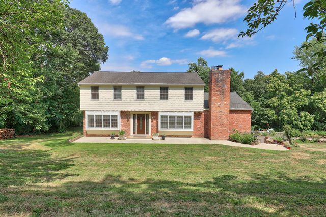 11 Ariel Road, Woodbridge, CT 06525
