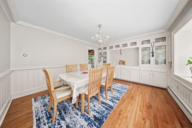 11 Ariel Road, Woodbridge, CT 06525