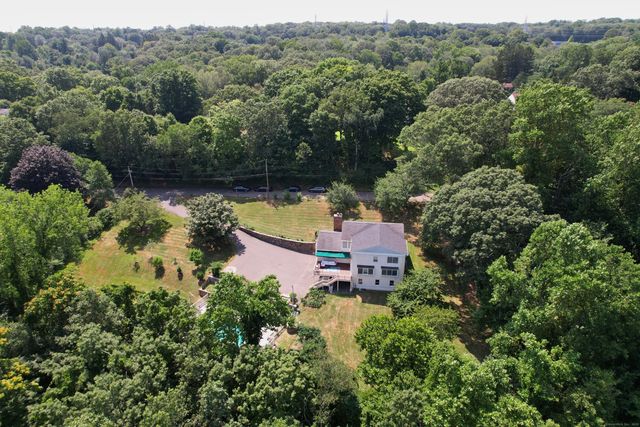 11 Ariel Road, Woodbridge, CT 06525