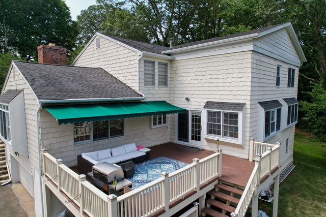 11 Ariel Road, Woodbridge, CT 06525