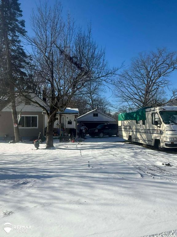 5261 Harvard Street, Flint, MI 48505