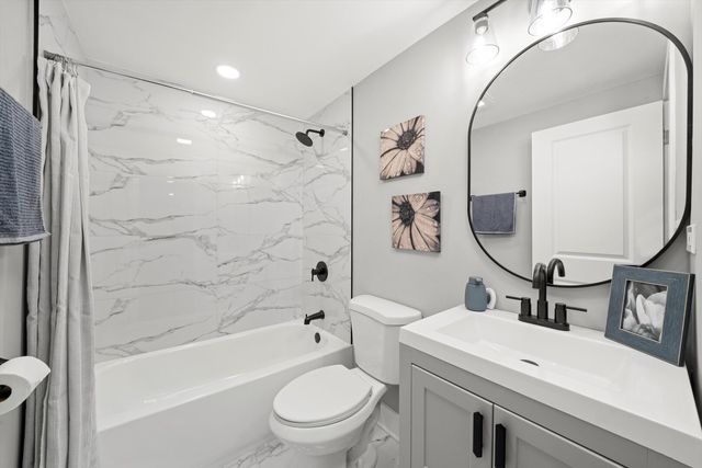 819 E 98th Place, Chicago, IL 60628