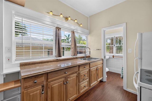 2800 2ND AVENUE N, St Petersburg, FL 33713