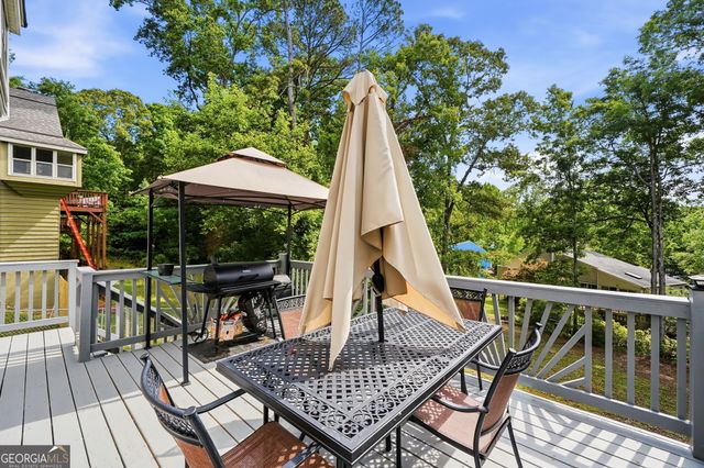 2184 Deep Woods Way, Marietta, GA 30062