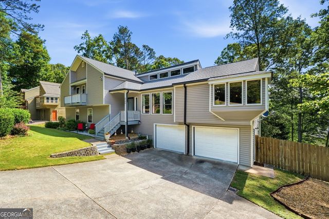 2184 Deep Woods Way, Marietta, GA 30062