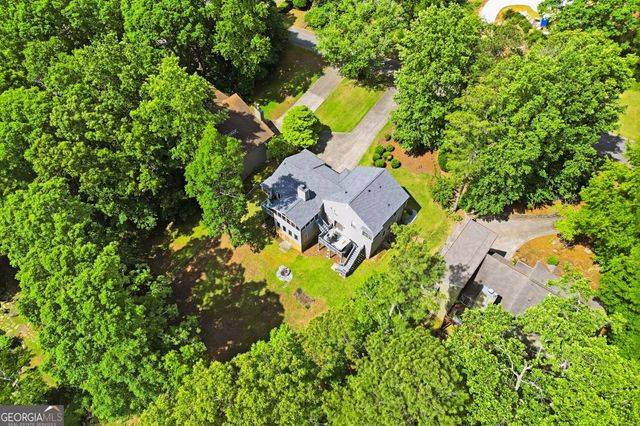 2184 Deep Woods Way, Marietta, GA 30062