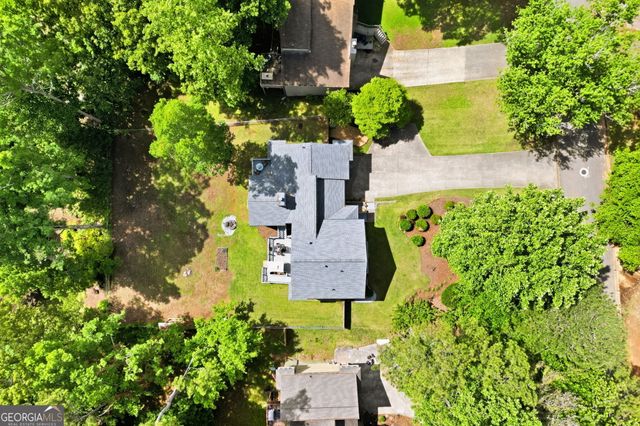 2184 Deep Woods Way, Marietta, GA 30062