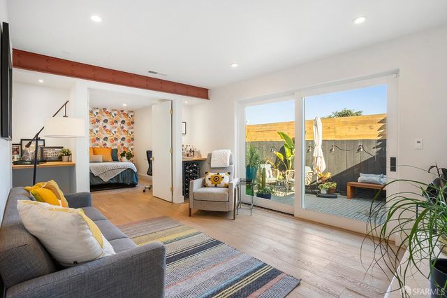 225 Congdon Street, San Francisco, CA 94112