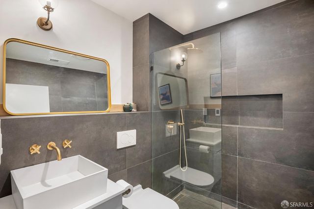 225 Congdon Street, San Francisco, CA 94112