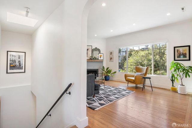 225 Congdon Street, San Francisco, CA 94112