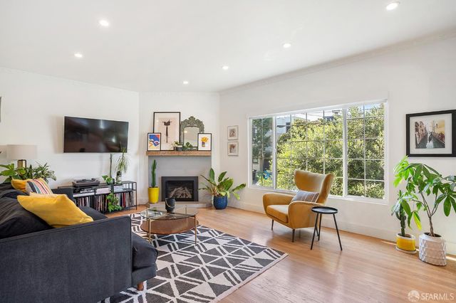 225 Congdon Street, San Francisco, CA 94112