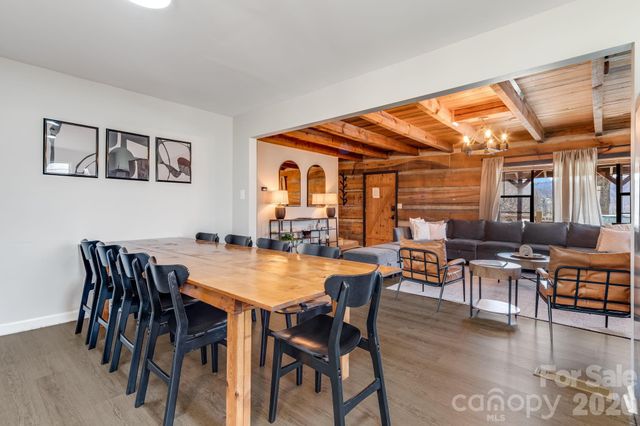 114 Johns Creek Road, Canton, NC 28716