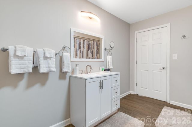 114 Johns Creek Road, Canton, NC 28716