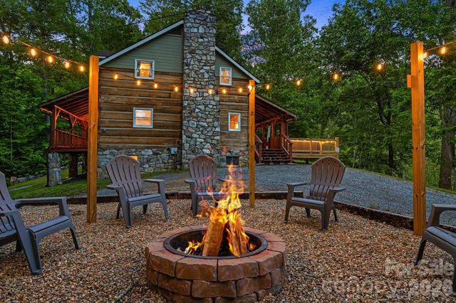 114 Johns Creek Road, Canton, NC 28716