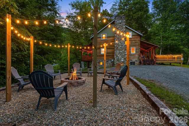 114 Johns Creek Road, Canton, NC 28716