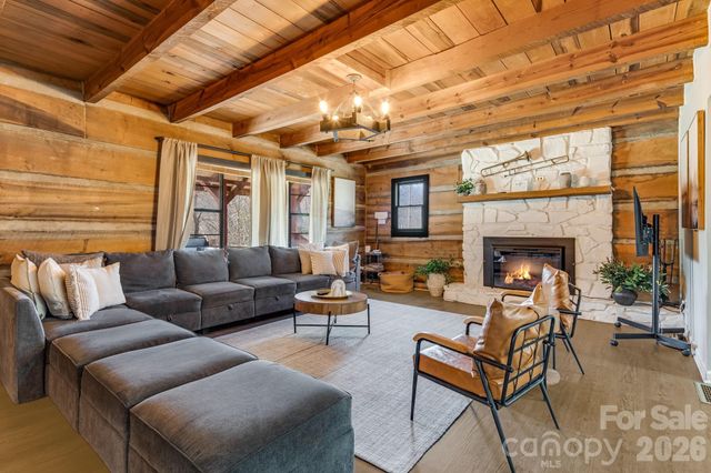 114 Johns Creek Road, Canton, NC 28716
