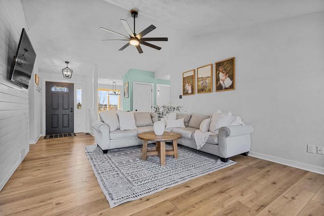 N1778 HYACINTH LANE, Greenville, WI 54942