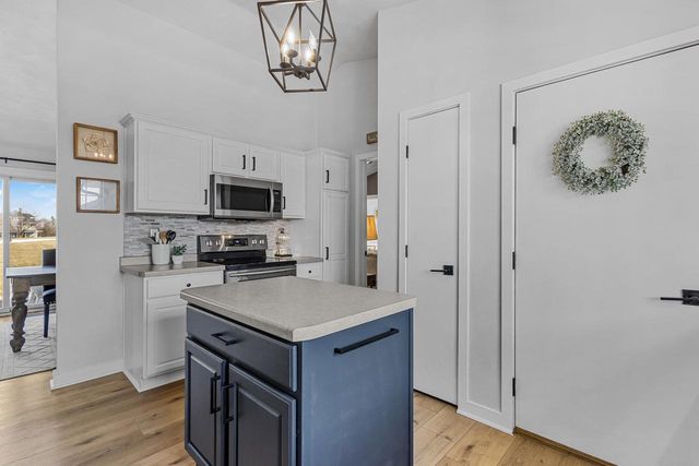 N1778 HYACINTH LANE, Greenville, WI 54942