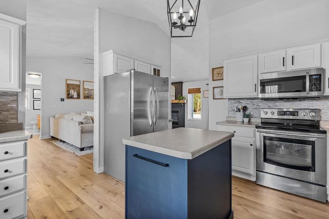 N1778 HYACINTH LANE, Greenville, WI 54942