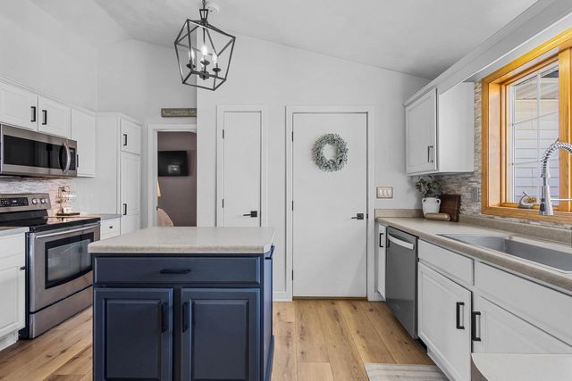 N1778 HYACINTH LANE, Greenville, WI 54942