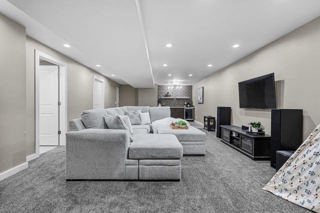 N1778 HYACINTH LANE, Greenville, WI 54942