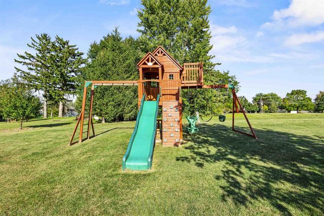 N1778 HYACINTH LANE, Greenville, WI 54942