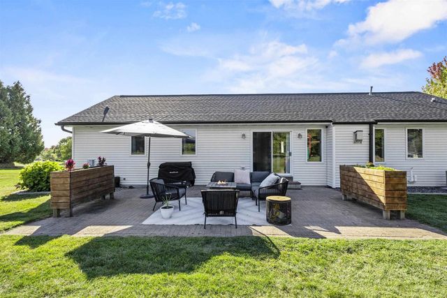 N1778 HYACINTH LANE, Greenville, WI 54942