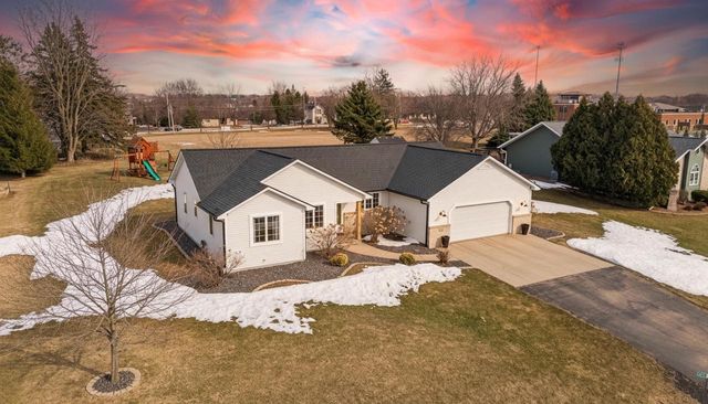 N1778 HYACINTH LANE, Greenville, WI 54942