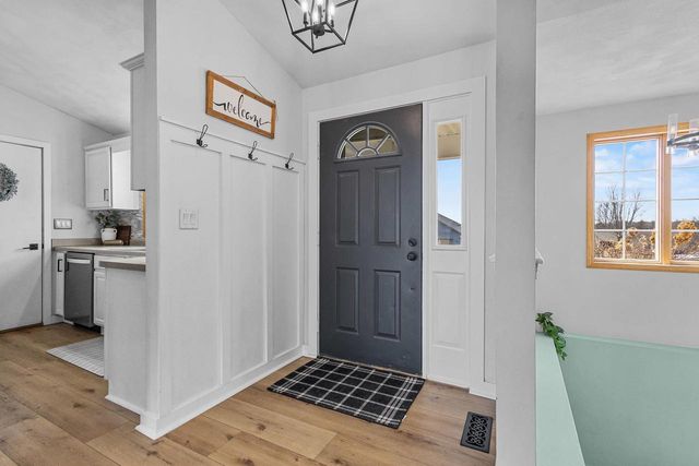 N1778 HYACINTH LANE, Greenville, WI 54942