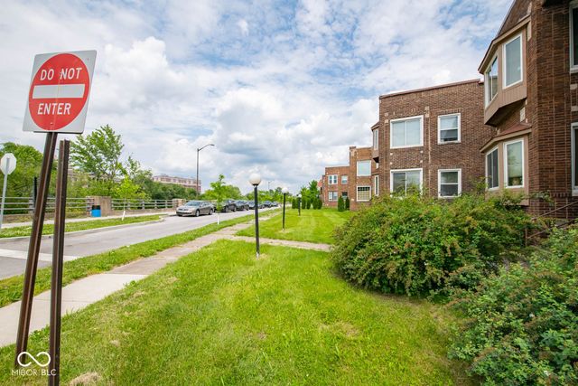 55 W Fall Creek Parkway South Drive, Indianapolis, IN 46208