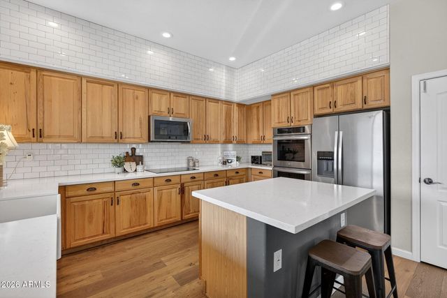 781 E CAPRICORN Way, Chandler, AZ 85249