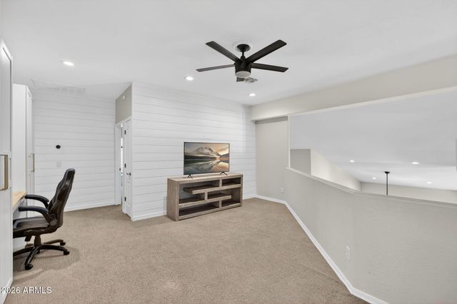 781 E CAPRICORN Way, Chandler, AZ 85249