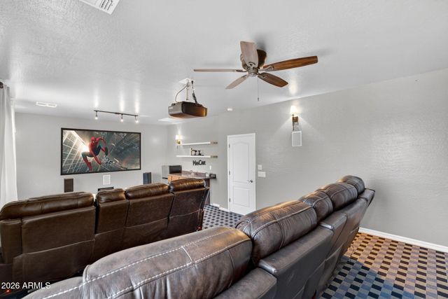 781 E CAPRICORN Way, Chandler, AZ 85249