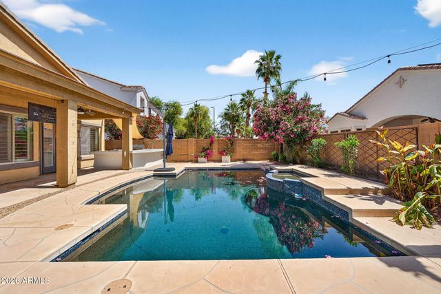 781 E CAPRICORN Way, Chandler, AZ 85249