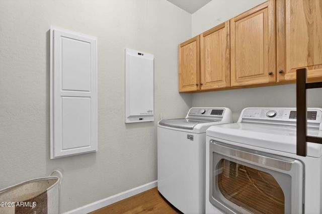 781 E CAPRICORN Way, Chandler, AZ 85249