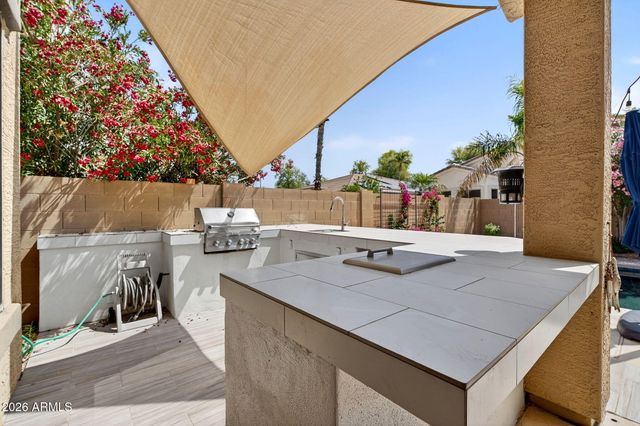 781 E CAPRICORN Way, Chandler, AZ 85249