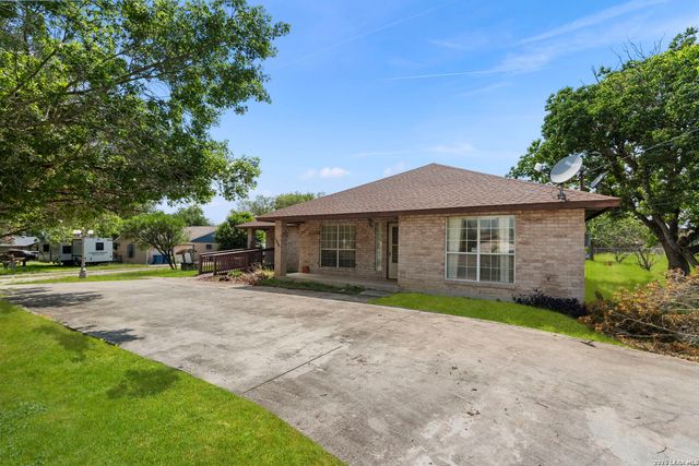 1969 FM 1516 S, China Grove, TX 78263