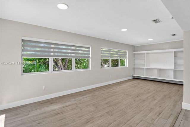 6090 SW 63rd Ave 0, South Miami, FL 33143