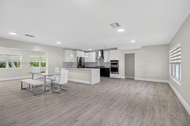 6090 SW 63rd Ave 0, South Miami, FL 33143