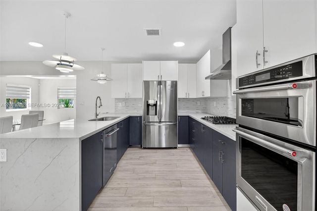 6090 SW 63rd Ave 0, South Miami, FL 33143