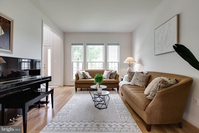 8101 GLEN ARBOR DR, Baltimore, MD 21237