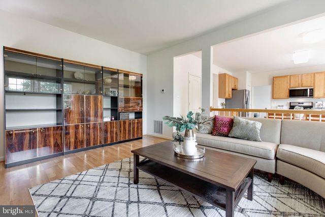 8101 GLEN ARBOR DR, Baltimore, MD 21237