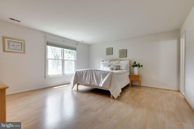 8101 GLEN ARBOR DR, Baltimore, MD 21237