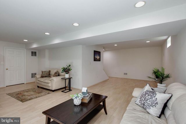 8101 GLEN ARBOR DR, Baltimore, MD 21237