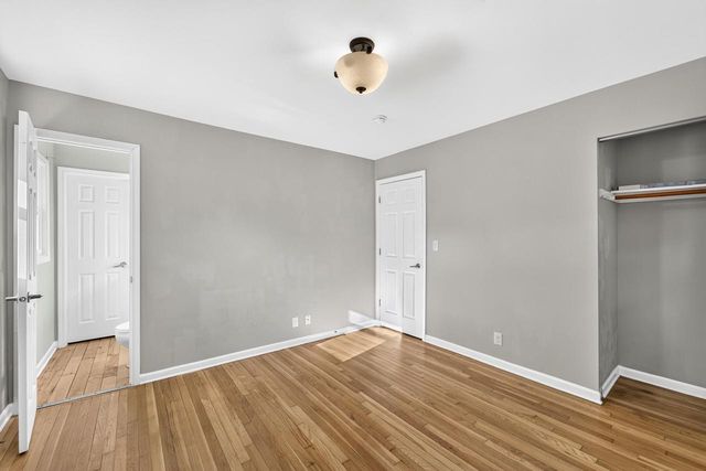W172N9256 Shady LANE, Menomonee Falls, WI 53051