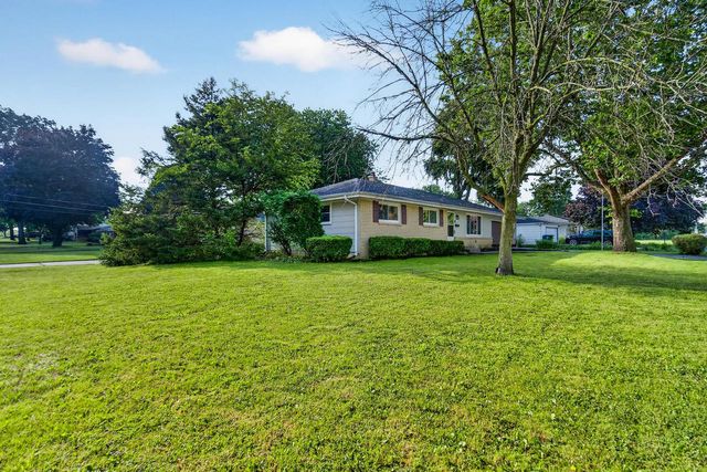 W172N9256 Shady LANE, Menomonee Falls, WI 53051